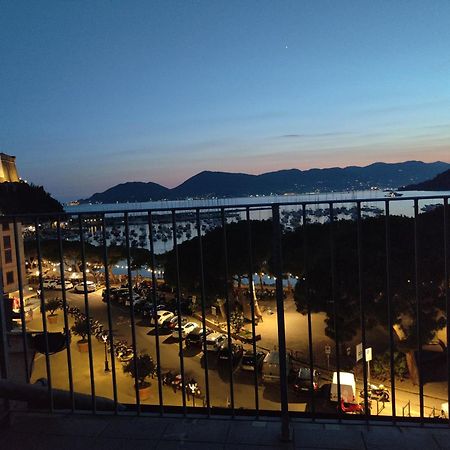 레리치 La Soffitta Sul Golfo 아파트 외부 사진